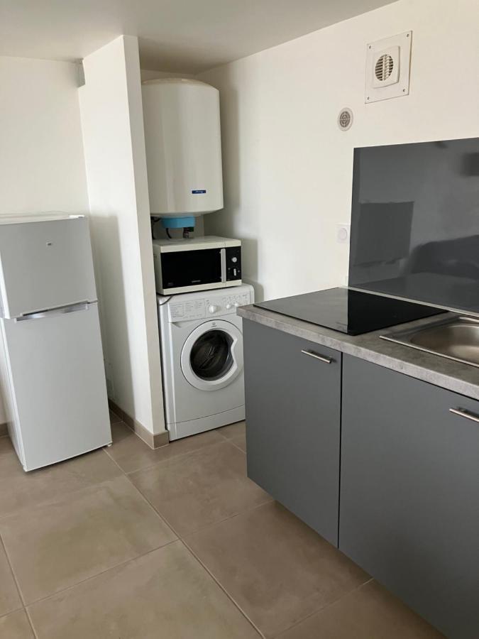 T3 Les Pieds Dans L'Eau Apartment Istres Exterior photo